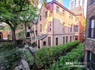 1220 N Dearborn St #A2, Chicago, IL 60610