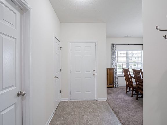 4th image of 7427 Beal Cir