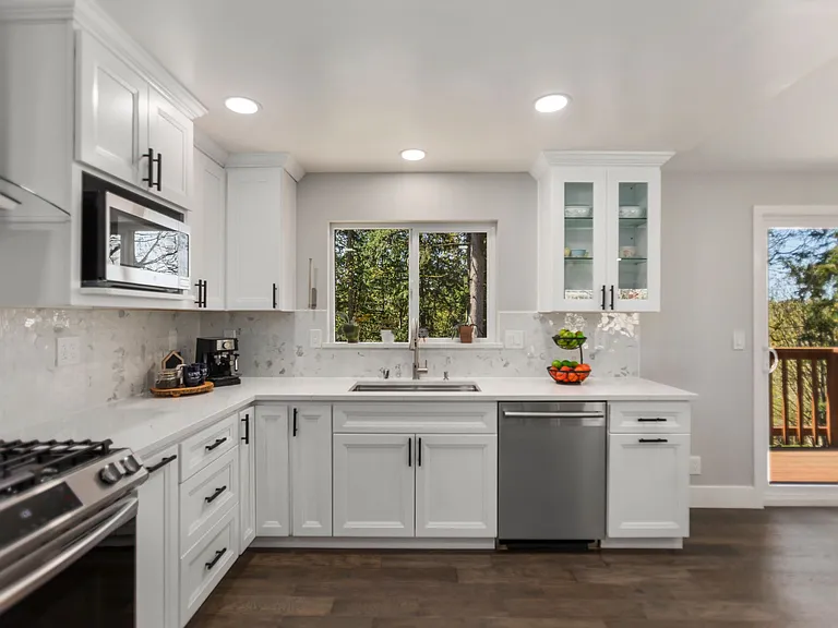 Kitchen(Mainlevel)