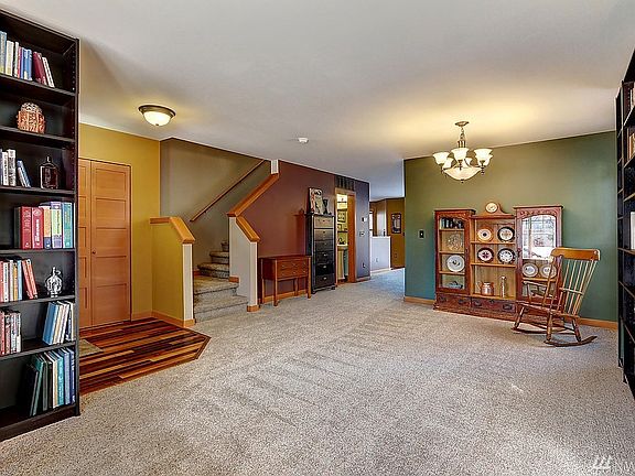 3rd image of 36922 SE Braeburn St