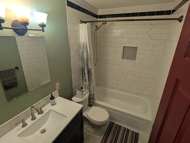 204 Ann Dr — Photo 6