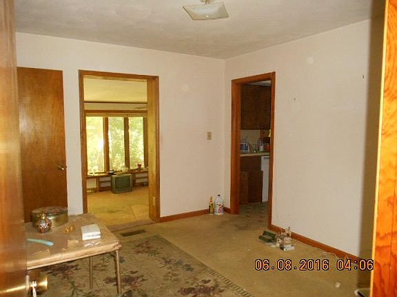 5th image of 2402 Owen Dr SE