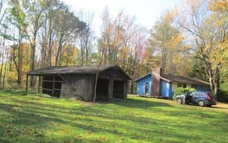 1st image of 1925 Pilgrim Ln