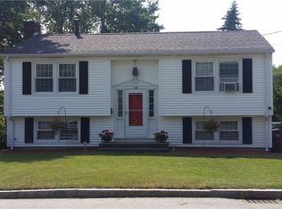 38 Rustic Dr, Woonsocket, RI 02895