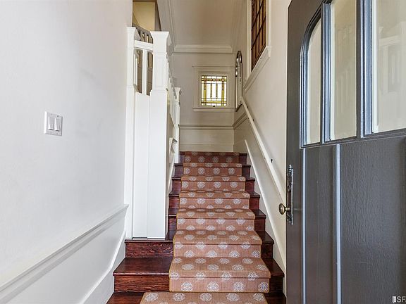 3rd image of 115 Palm Ave