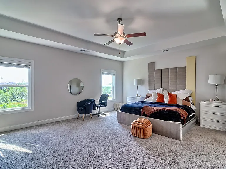 558 Mahonia Rd — Photo 36