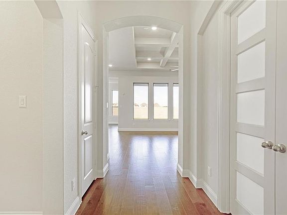 4th image of 1104 11th St