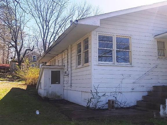 5th image of 510 E Main St