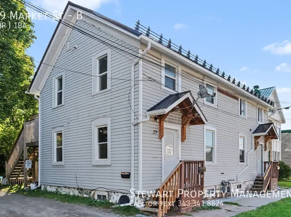 29 Market St N #B, Smiths Falls, ON K7A 2E5