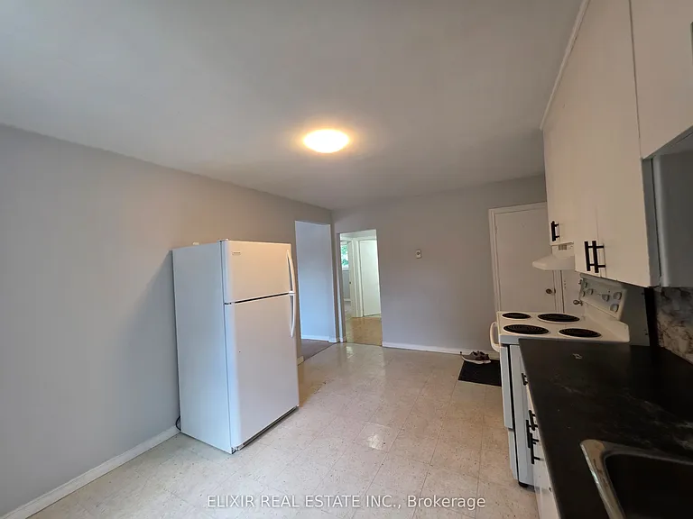 362 Grey St #3 — Photo 5