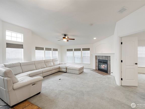 5th image of 9820 197th Street E #95