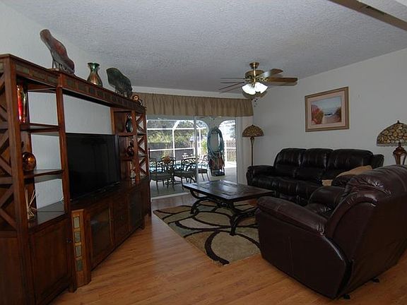 3rd image of 21536 Seaton Ave