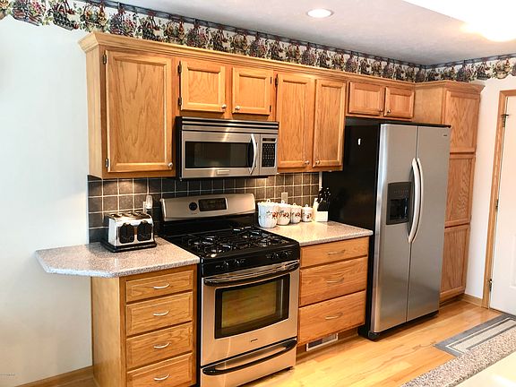 3rd image of 6699 Madison Ave SE