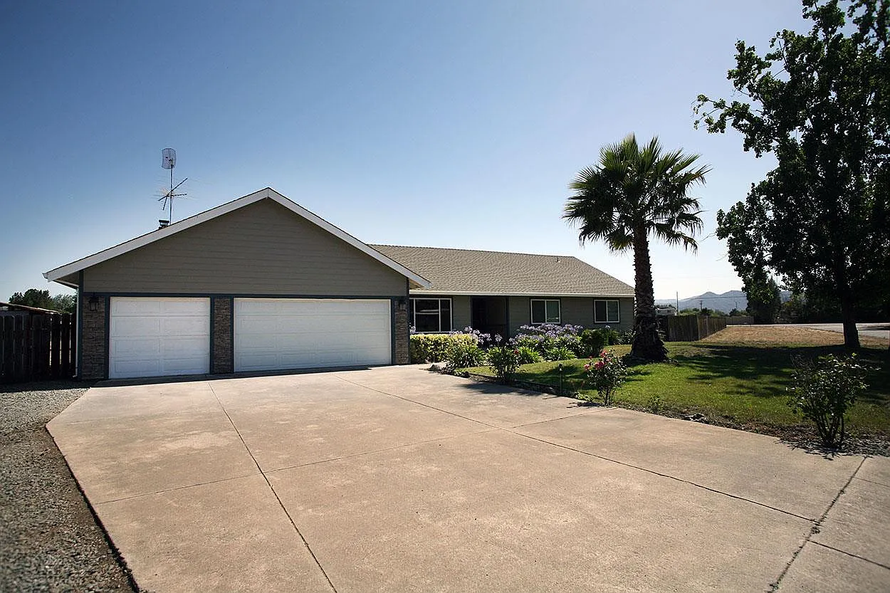 14950 Lopez Ct photo 1
