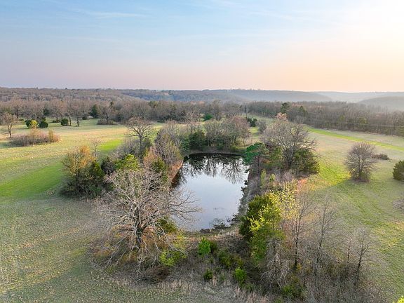 4th image of 964 East Rd