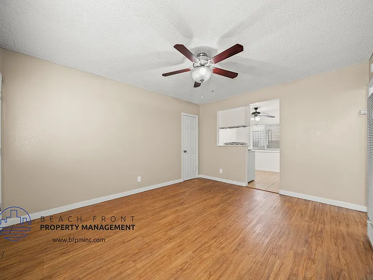 9320-9330 Elm Vista Dr. — Photo 21