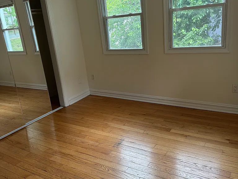 4409 Foote St NE — Photo 8