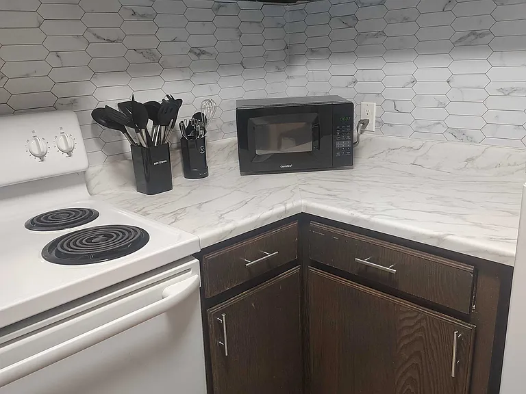 4445 Mobile Dr — Photo 12