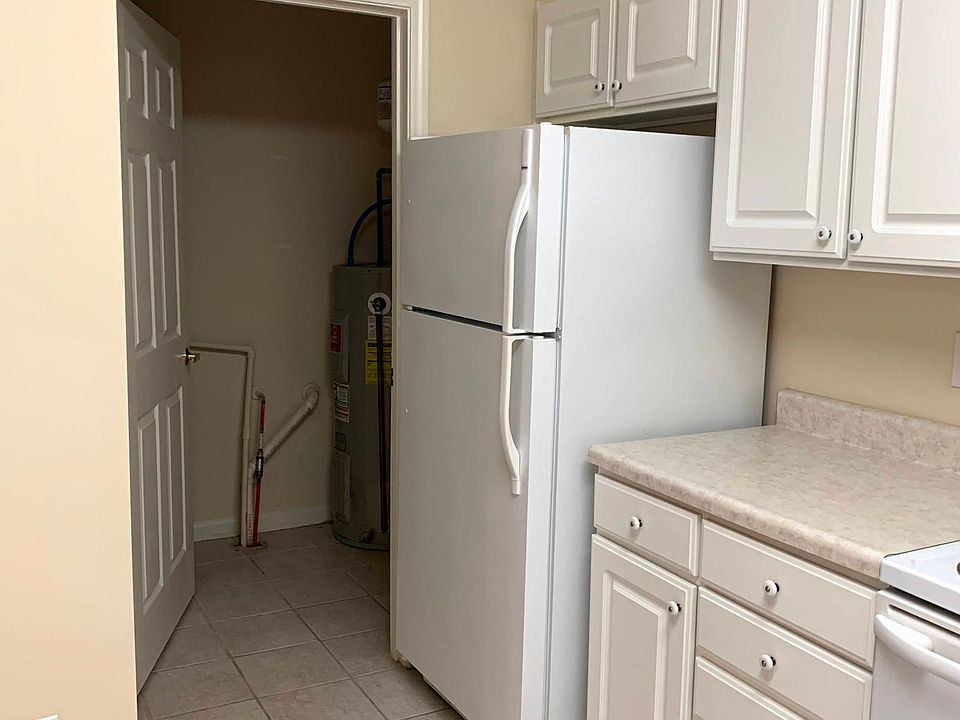 Kitchen/Utility Closet