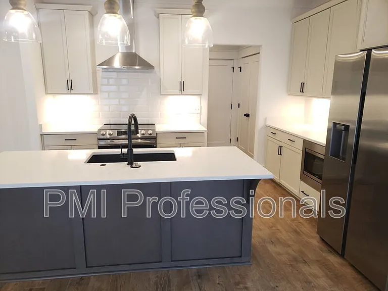 219 S Bilbro Ave — Photo 4