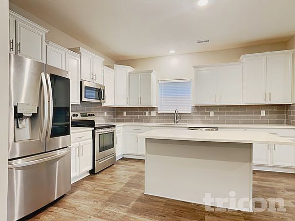 5th image of 1614 Danielle Rd