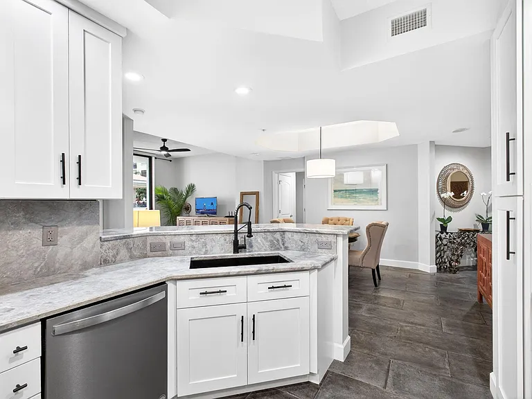 801 S Olive Ave #614 — Photo 12