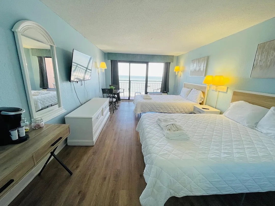 2207 S Ocean Blvd — Photo 3