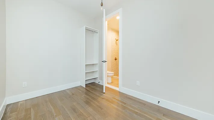 Rented by Nooklyn NYC LLC | media 6