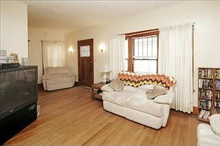 2nd image of 20 Kingman Ave E
