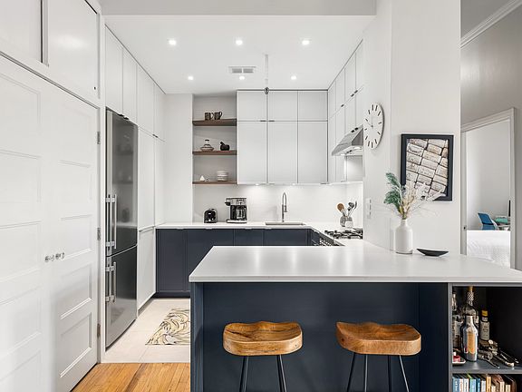 3rd image of 1 Tiffany Pl APT 2A