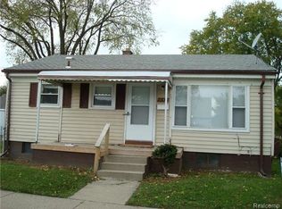 27107 Seyburn Ave, Warren, MI 48092