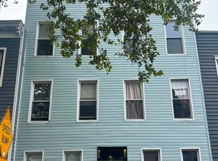 218 21st St APT 3R, Brooklyn, NY 11232