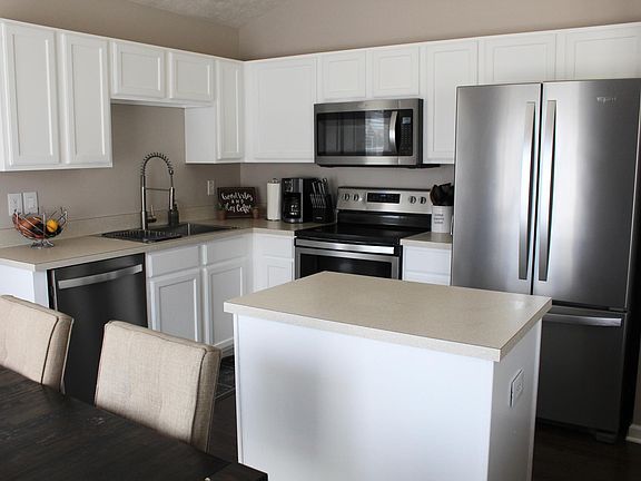 3rd image of 13266 Komatite Way Unit 100