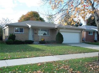 28049 Cunningham Dr, Warren, MI 48092