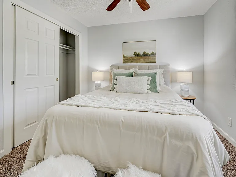 Summit View Apartments — Photo 13