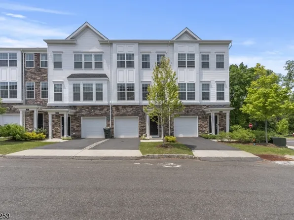 102 Emerald Dr, Branchburg Twp., NJ 08873