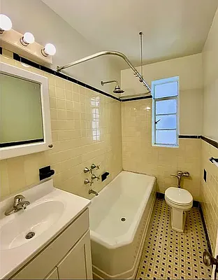 Rented by Bond New York | media 19