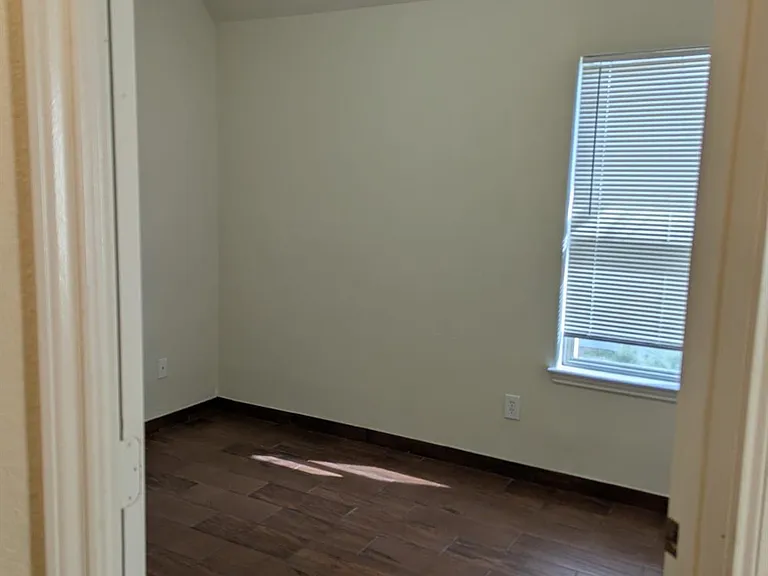 4035 Cary Creek Dr — Photo 9