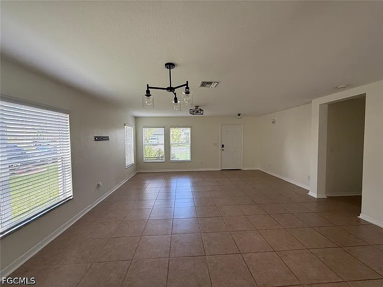 18168 Horizon View Blvd — Photo 9