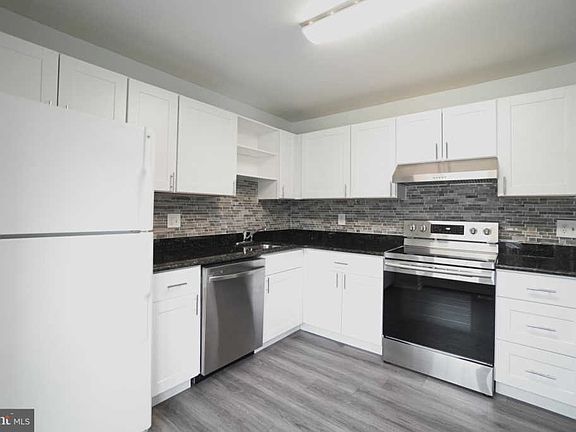 4th image of 7456 Fountain Head Dr
