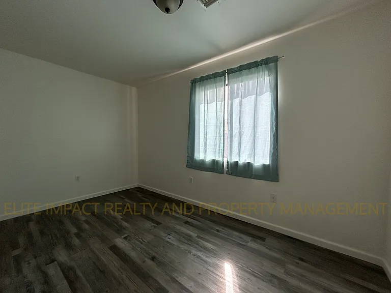 1462 W Saint Marys Rd #2 — Photo 13