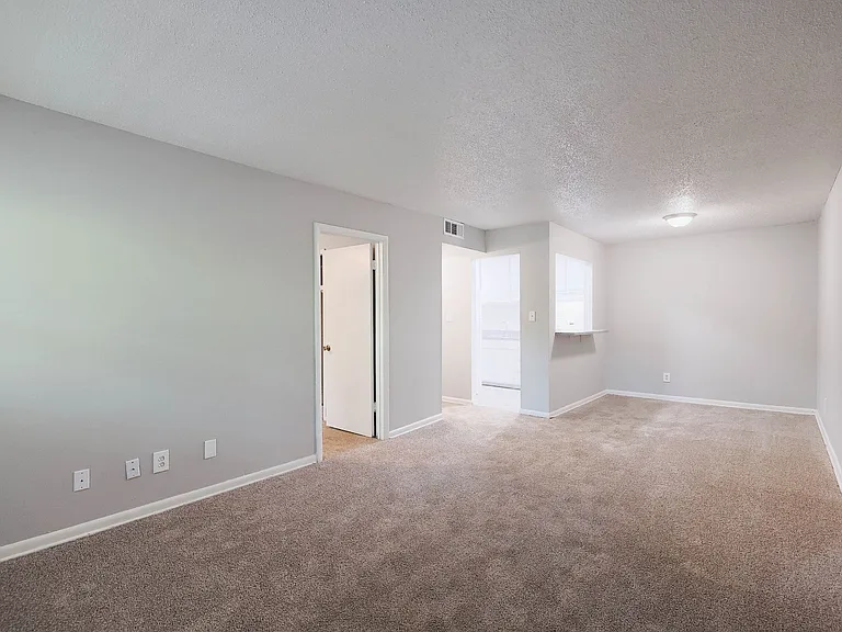 Hampton Hall | Comfort, Convenience, & Community All In One — Photo 297