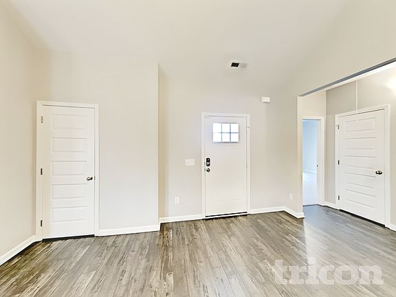 3rd image of 738 Mitscher Dr