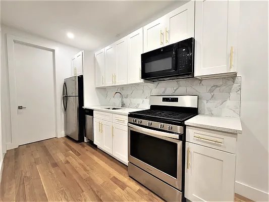 Rented by Oxford Property Group | media 7