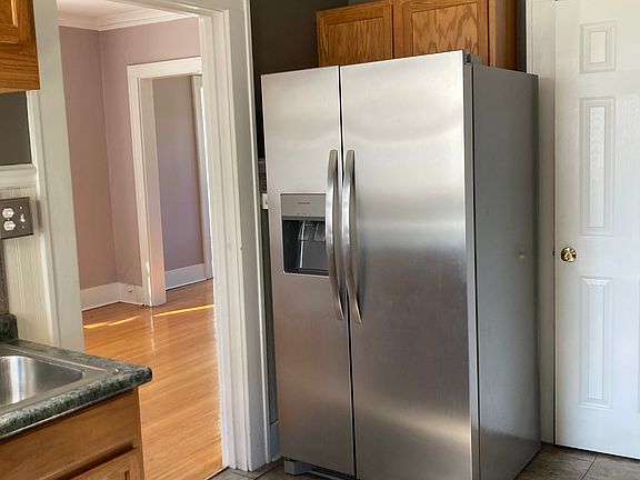 5th image of 3502 N Knoxville Ave APT B