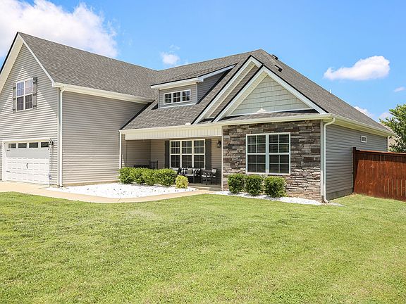 3rd image of 1004 Watergate Dr