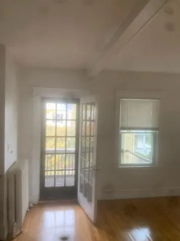 3 bed, 1150 sqft, $2,900 — Photo 4