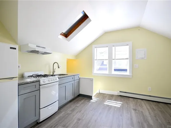 300 Highland Ave, Peekskill, NY 10566