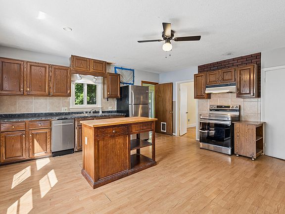 2nd image of 58 Old Greene Road