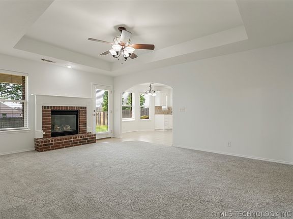 4th image of 3286 S 201st East Ave